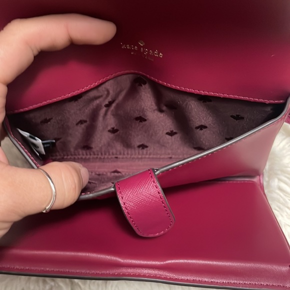 ✨ Kate Spade ,Laurel Way Winni ,Color is Cranberry ,Crossbody ✨ - Picture 7 of 12